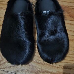 Black Faux Fur Slippers